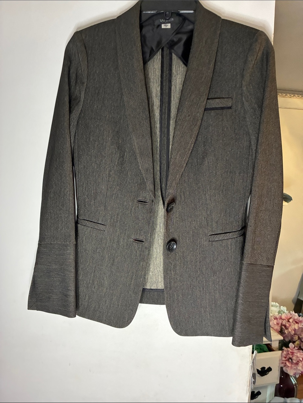 Tahari Womenâs Blazer NWT Size 2